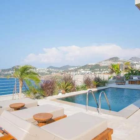 Luxe Villa *